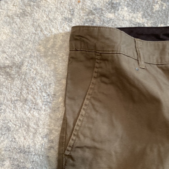 Men’s Shorts - Picture 3 of 5